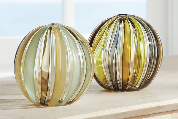 Bocce Budvase by Tracy Glover (Art Glass Vase) | Artful Home