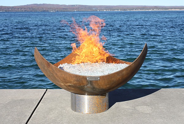 King Isosceles Sculptural Firebowl by Rachael Que Vargas (Metal Fire Pit) | Artful Home