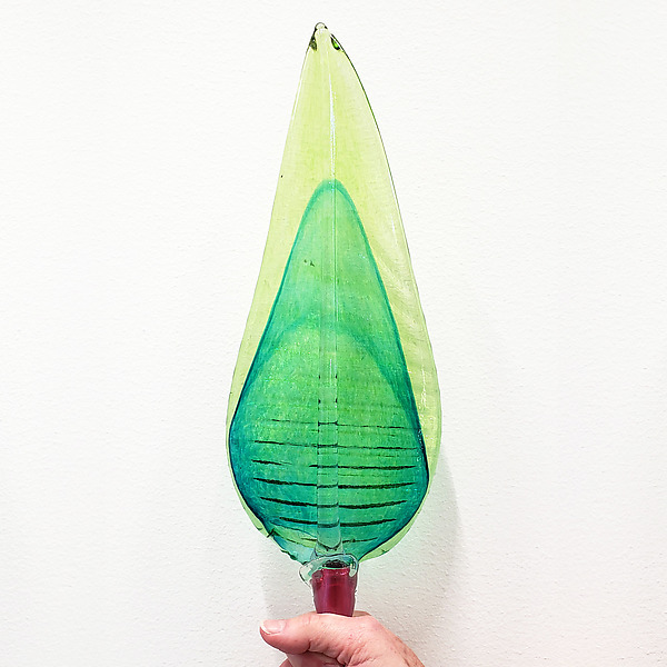 Luminous Leaf by April Wagner (Art Glass Sculpture) | Artful