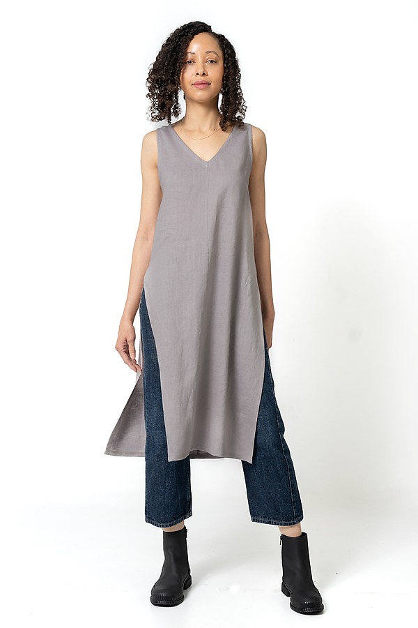 le / ル SIDE BUTTON SLIT トップス ECRU le / ル SIDE BUTTON SLIT トップス ECRU le SIDE BUTTON SLIT
