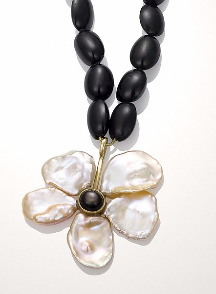 ★関税込★VINTAGE HOLLYWOOD★Pearl n Flower Beads Necklace★ VINTAGE HOLLYWOOD - ANTIQUE ANGEL PEARL NECKLACE (SILVER