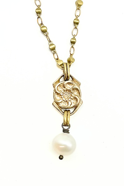ネックレス・ペンダント MARNI BRASS AND PEARL NECKLACE Marni Pearl-embellished Necklace In Silver | ModeSens