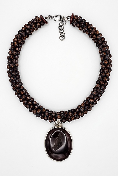 ★OY★HORN BEAD NECKLACE - BLACK★正規品/韓国直送料込/人気 Bhutanese Bone & Orange Tweed Crocheted Rope by Catherine